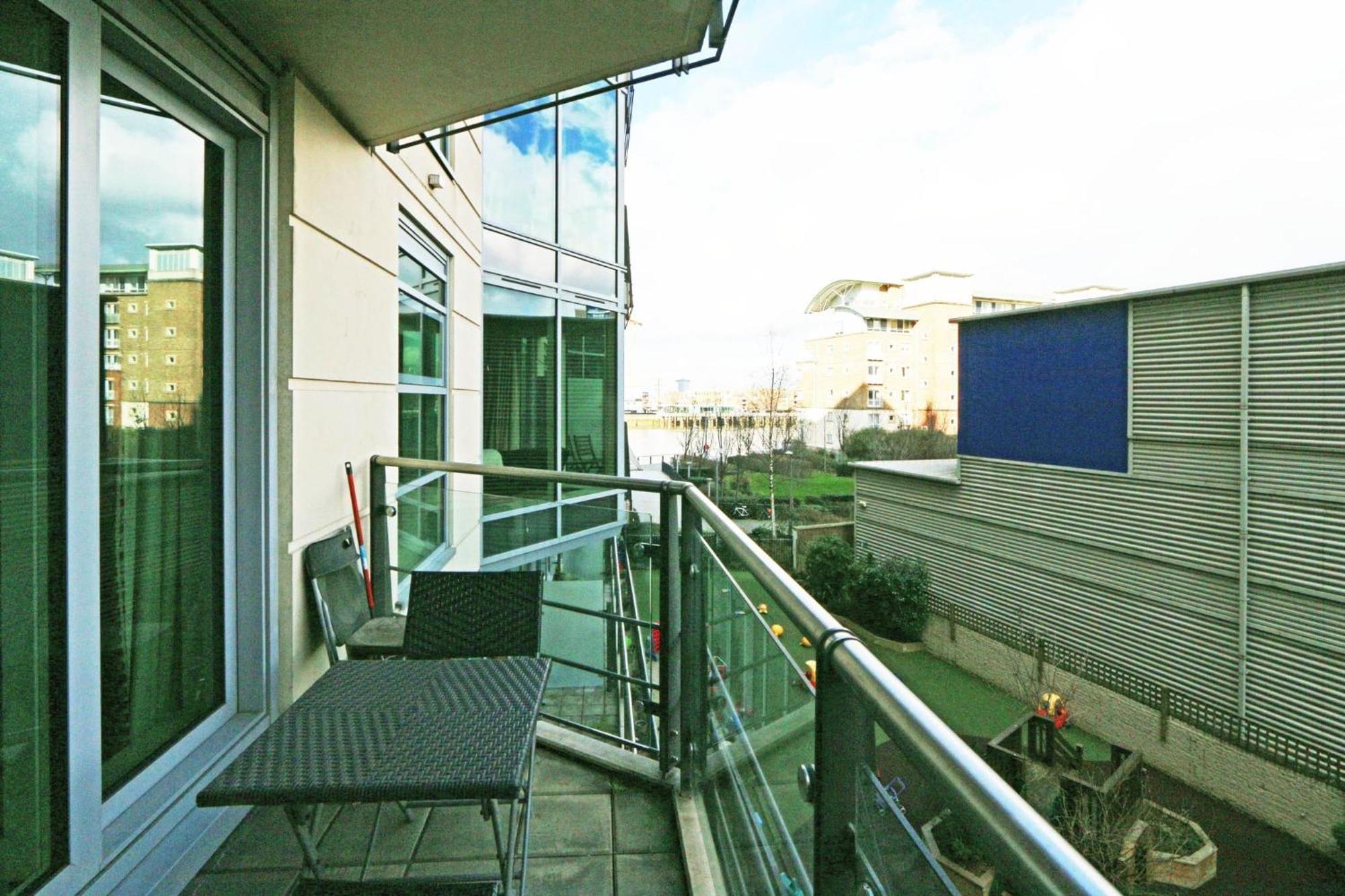Riverside 1 Bed Apartment Londra Esterno foto